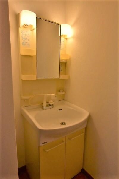 ロイヤル・ナカムラⅡ その他4