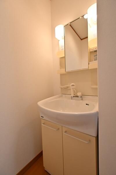 ロイヤル・ナカムラⅡ その他5