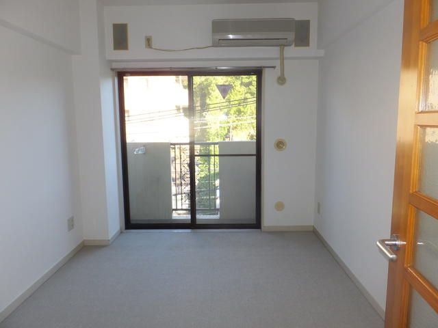 朝日プラザ戸塚アネックス ベッドルーム