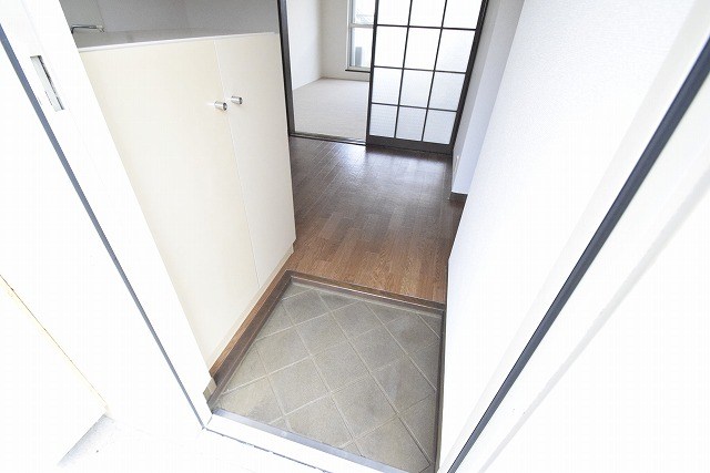 ヴィラ板戸Ａ棟 玄関