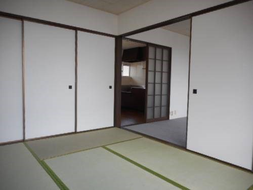 ヴィラ板戸Ａ棟 ベッドルーム