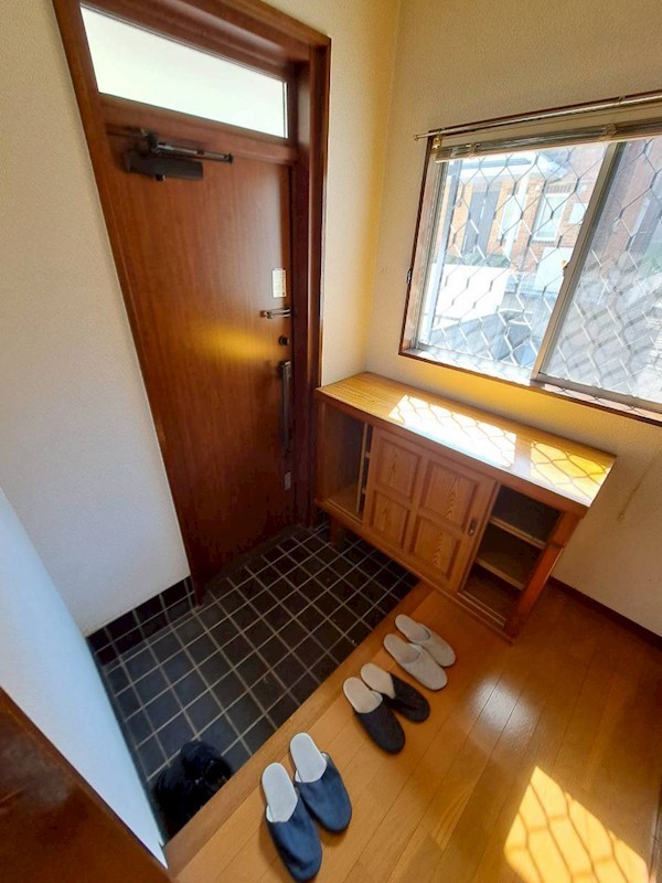 港南台貸家 玄関