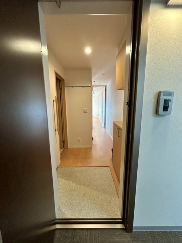 メゾンしずか 玄関