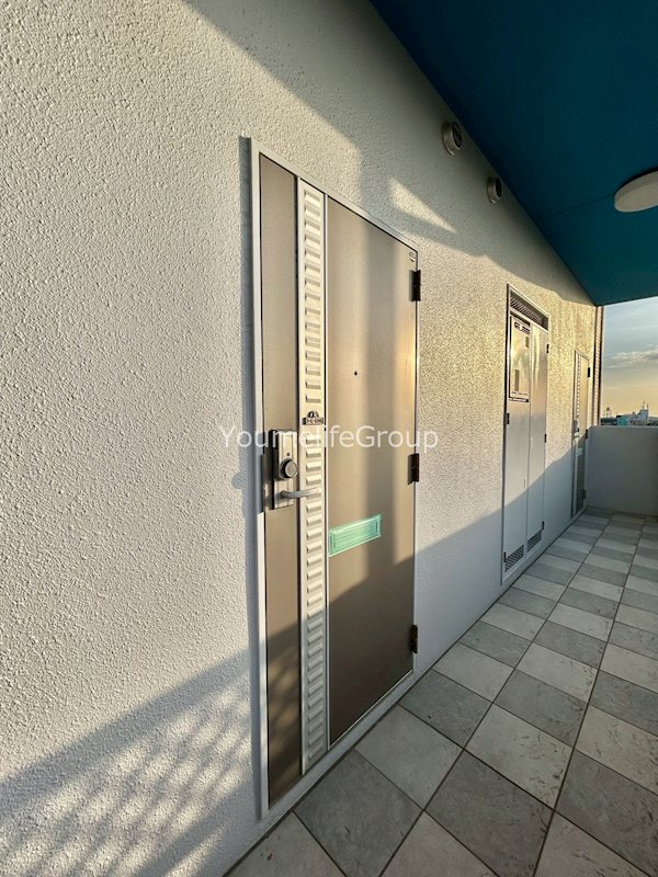 セレステディオーサ  玄関