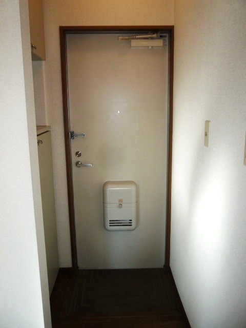 アイレッツ・ヒロ 玄関