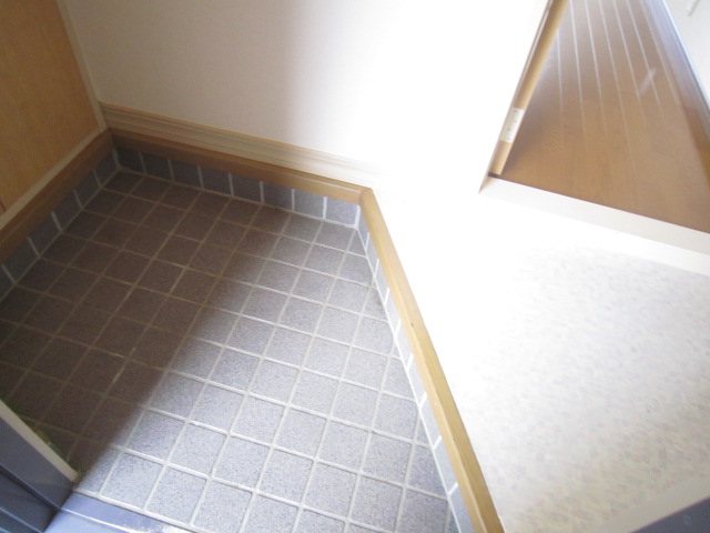 エスペランサ・ディアス　Ｂ棟 玄関