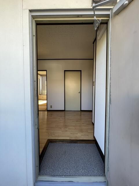 フォーブル松枝 玄関