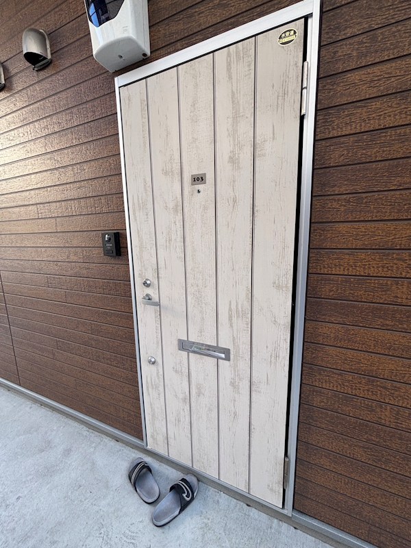 メゾンマグノリア 玄関