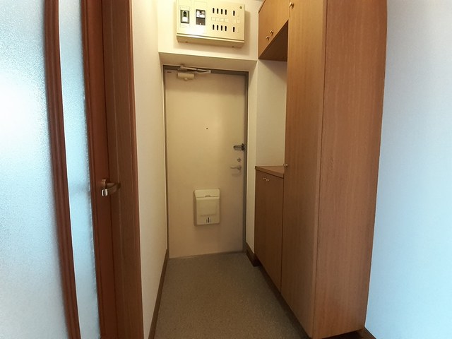 サンライトヒルズ 玄関