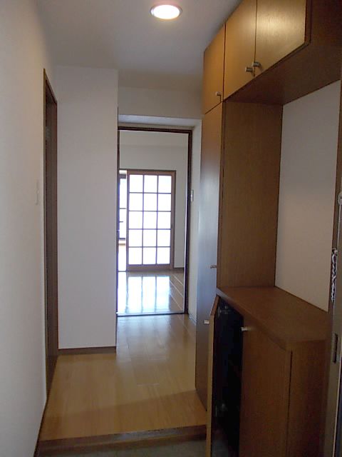 エステートピア小田原 玄関