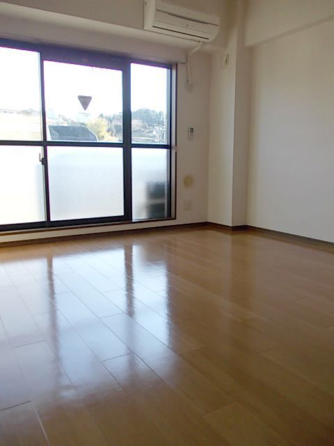 エステートピア小田原 リビング