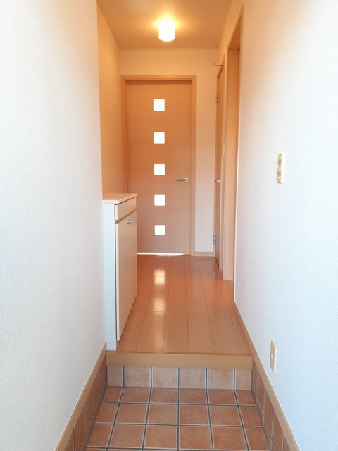 エル・アルバ 玄関