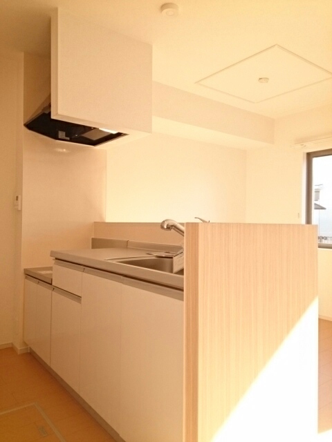 リメインズ湘南 キッチン