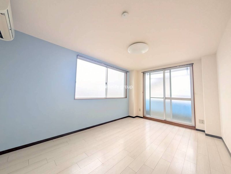 峯山ビル リビング