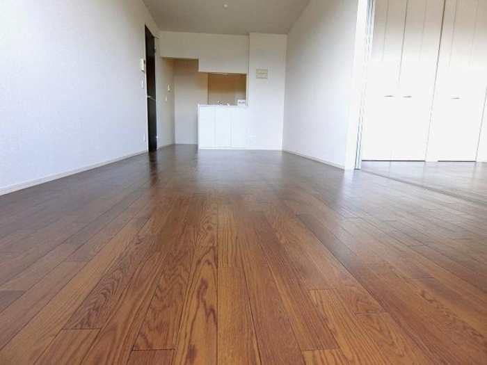 ルーフハウス　A リビング