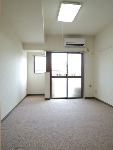 日神パレス戸塚 リビング