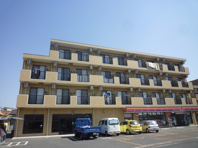 グラマラススクエア 4B号室 外観