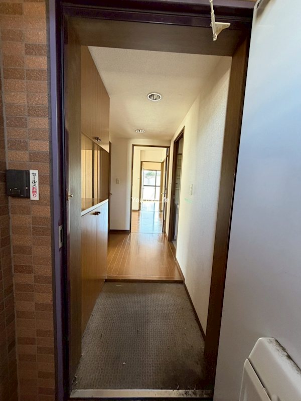 アグリシャトル 玄関