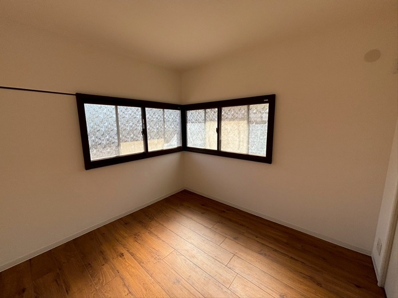 R7 ベッドルーム