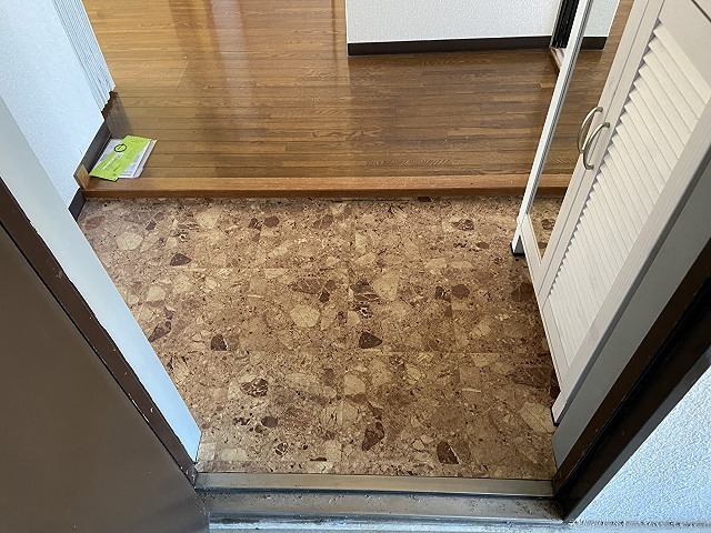 ハイツメヤー 玄関