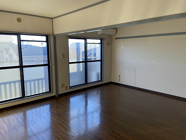 ハイツメヤー リビング