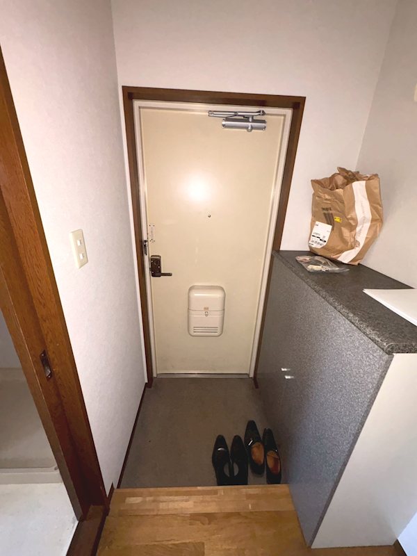 グレイスコート 玄関