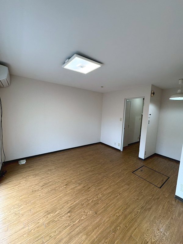 パストラル奥津A リビング