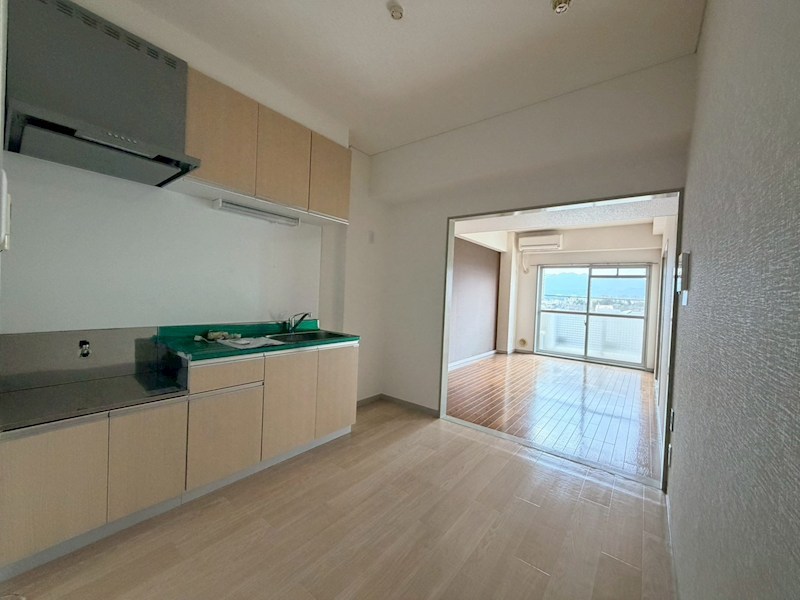 にいやビル リビング