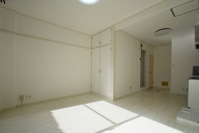 ｂʼＣＡＳＡ小田原ｒｅ&amp;minus;ｂｏｒｎ リビング