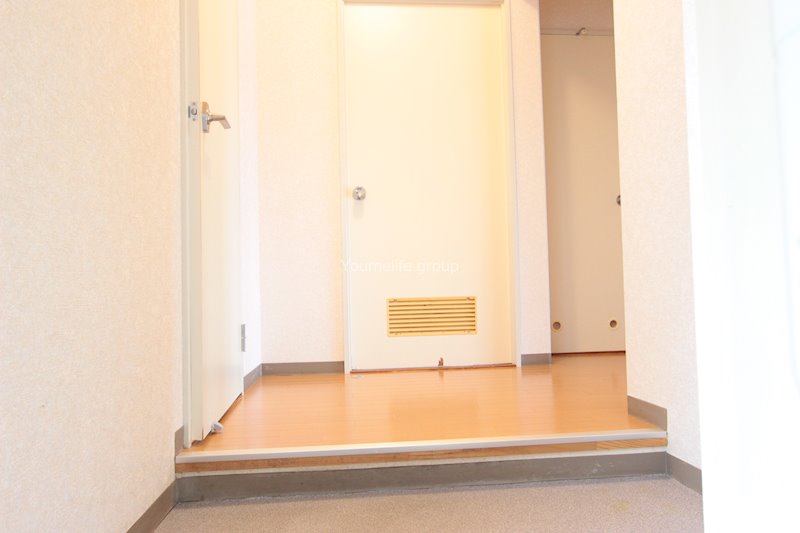 ハイツ鍵和田 玄関