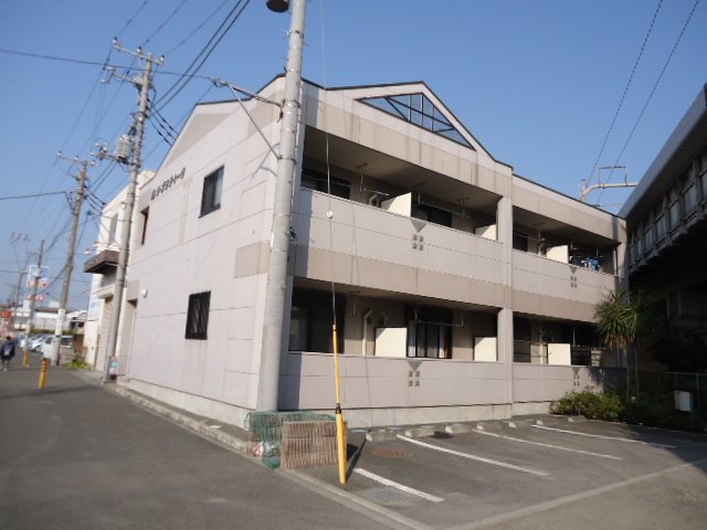 ラ・プラティーク 外観