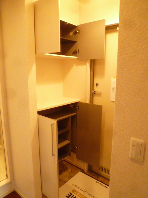 フェリーチェ石田 玄関