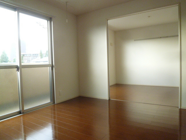 フェリーチェ石田 リビング