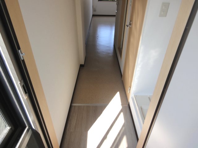 UTレジデンス港北A 玄関