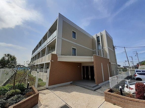 ヴィシュランティ 301号室 外観