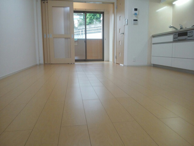 レ・ザンジュ リビング