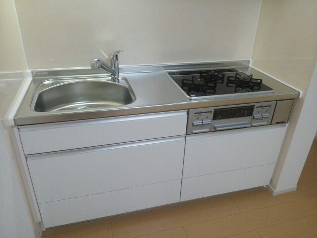 レ・ザンジュ キッチン