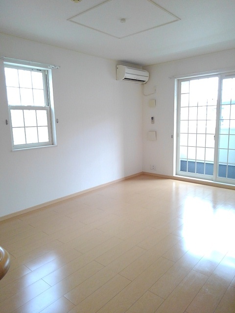 メゾン・シーダー壱番館 リビング