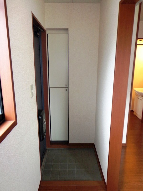 ブルースカイ湘南 玄関