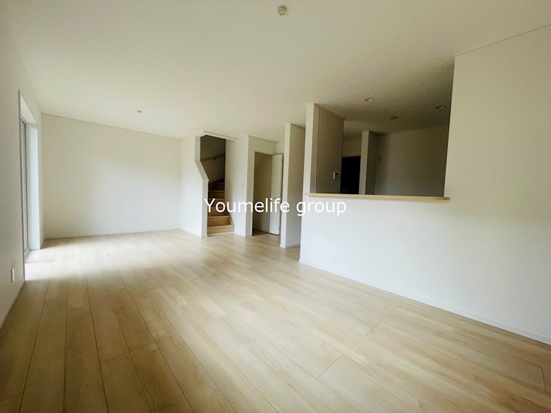 平沢戸建 リビング