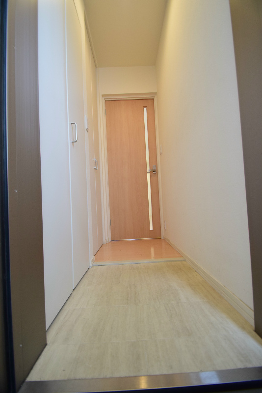 メーラ鵠沼 玄関