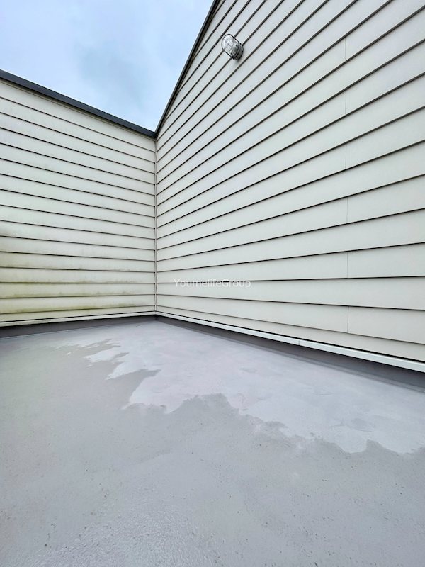 ｔｈｅ　ｓ　ｌｏｗ　ｔｉｍｅ　ｈｏｕｓｅ． ベランダ