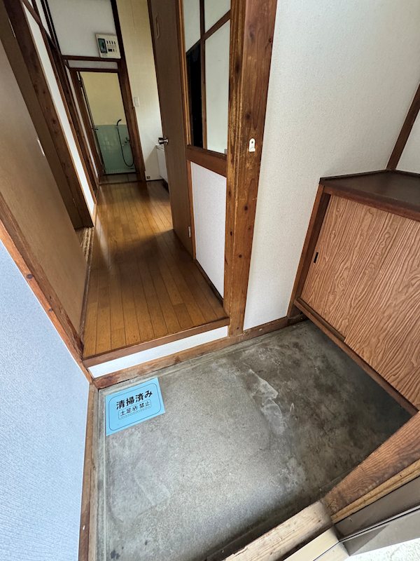 大山貸家  玄関