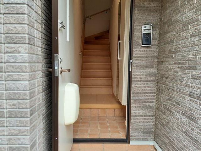 クレストガーデンⅡ 玄関