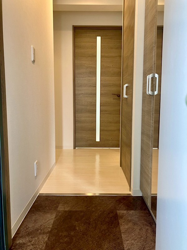ＧＲＡＮＤＲＥＶＥ見附町 玄関