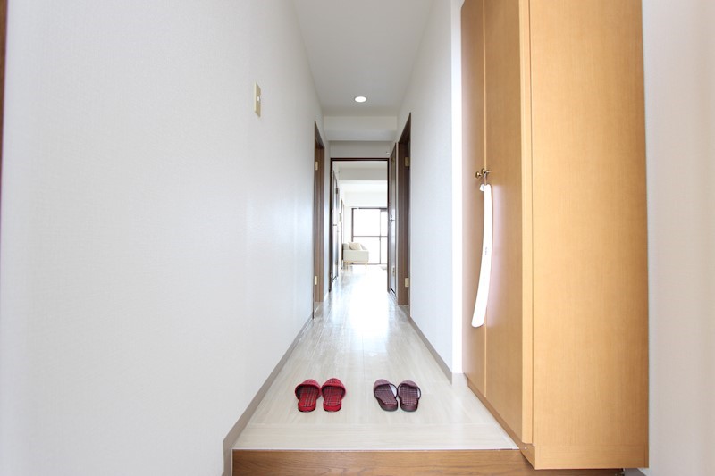 グラン　シャリオ 玄関