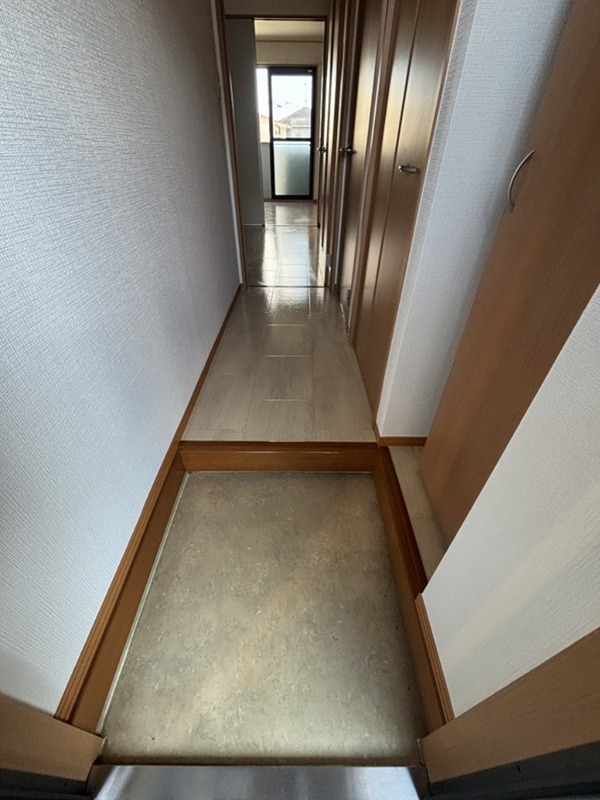 ハイネスＫ 玄関