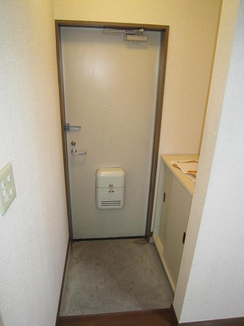 シャトレーマツヤ 玄関