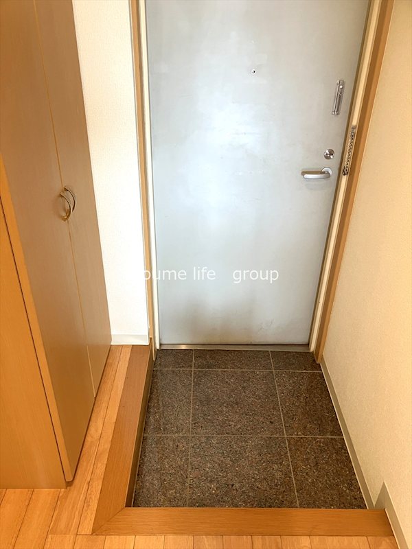 オーバルステージ 玄関