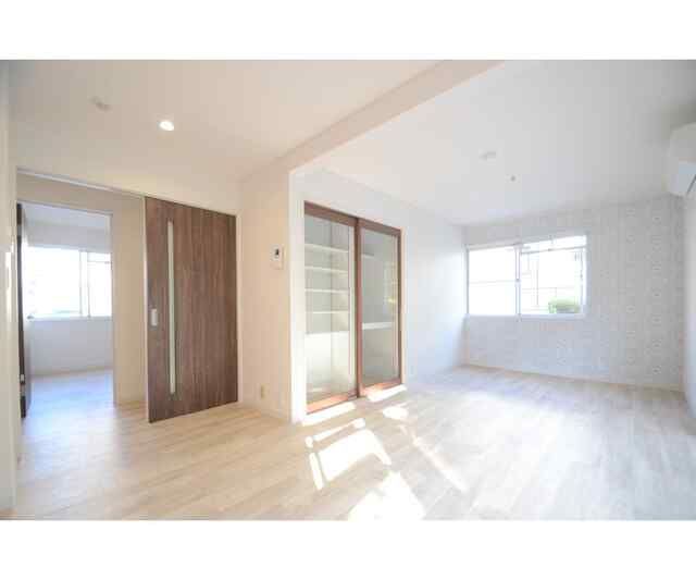 エステートピア荒井 リビング